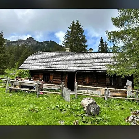 Wengerwirt Zur Laube Bed & Breakfast